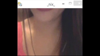 Em gái HK show hàng trên webcam
